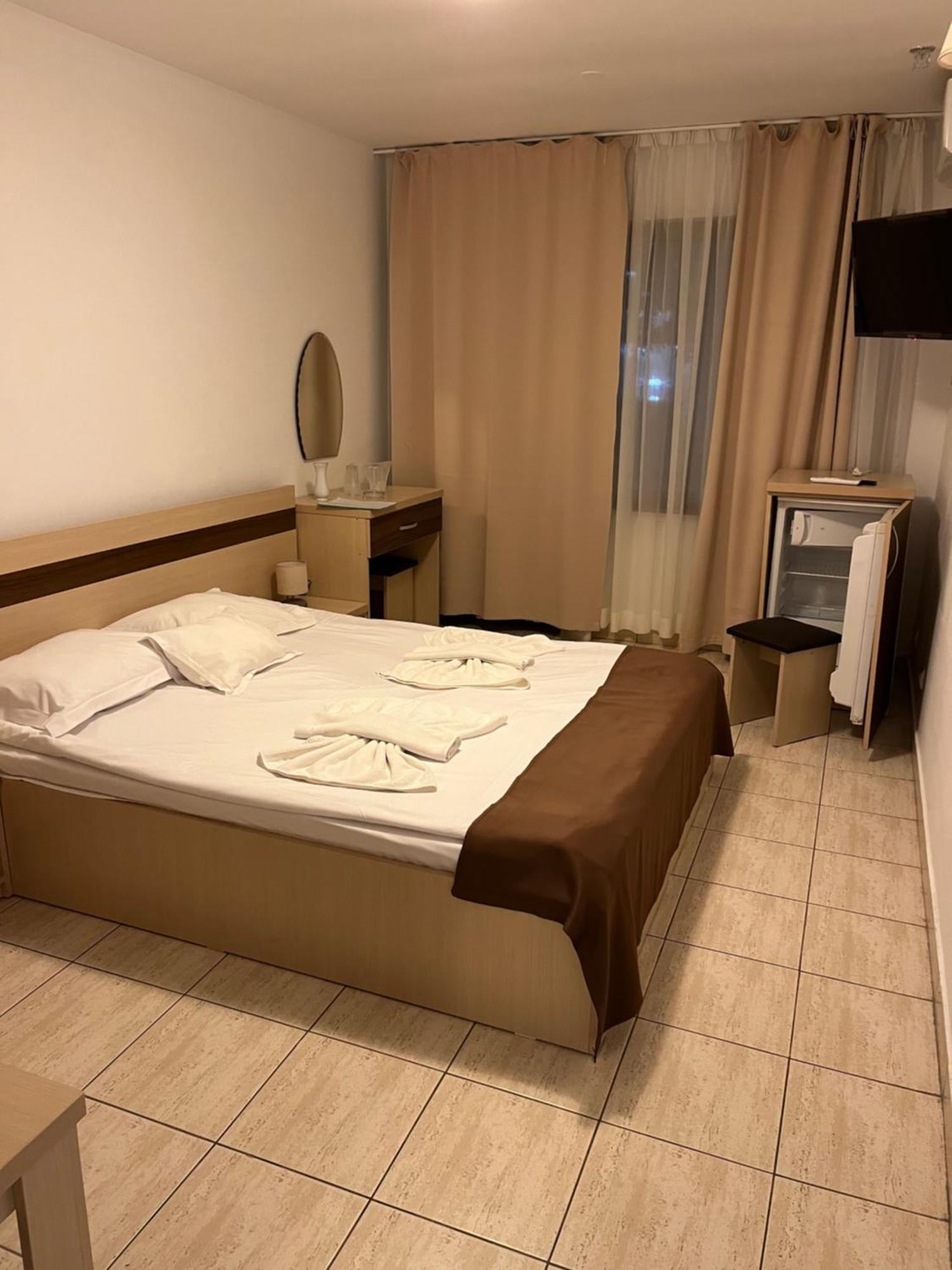 Hotel Selena Boutique Neptun Extérieur photo