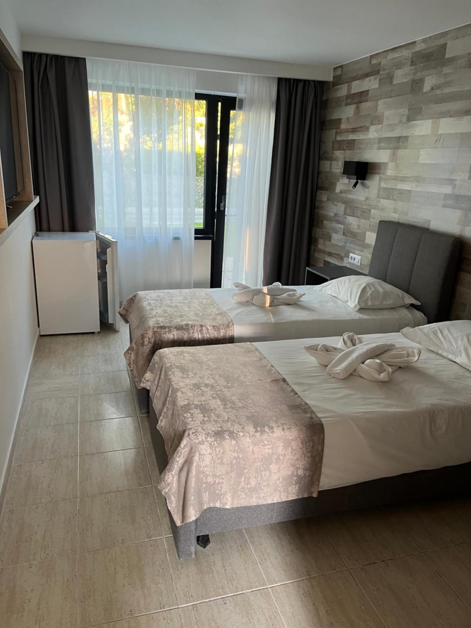 Hotel Selena Boutique Neptun Extérieur photo
